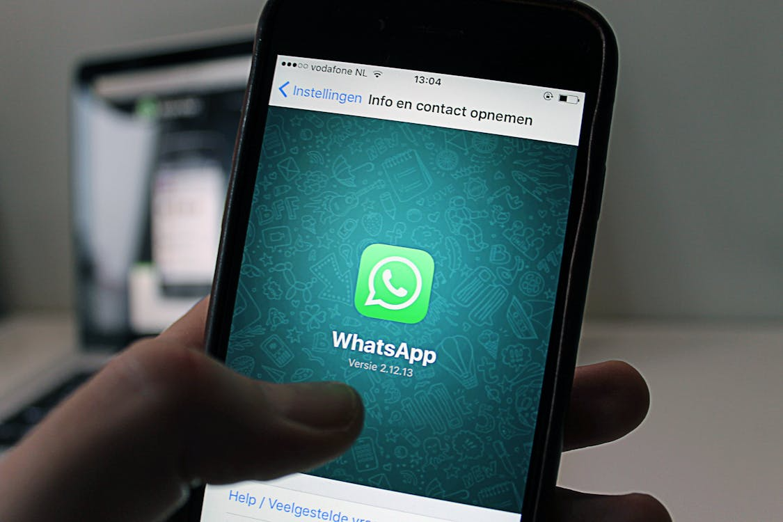 Blog cover: WhatsApp sales strategies